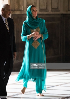 Catherine Princess of Wales feet photo thumbnail