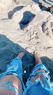Jilly Anais feet photo thumbnail