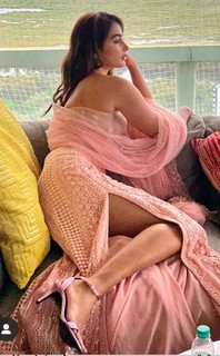 Pooja Hegde feet photo thumbnail