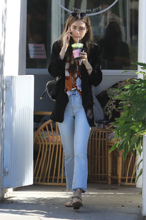 Lily Collins feet photo thumbnail
