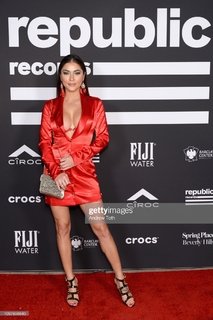 Arianny Celeste feet photo thumbnail