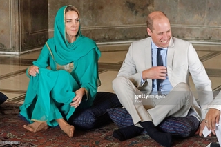 Catherine Princess of Wales feet photo thumbnail