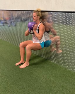 Holly Holm feet photo thumbnail