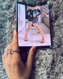 Xenia Tchoumitcheva feet photo thumbnail