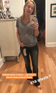 Angela Kinsey feet photo thumbnail
