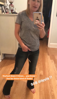 Angela Kinsey feet photo thumbnail