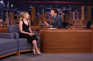 Scarlett Johansson feet photo thumbnail
