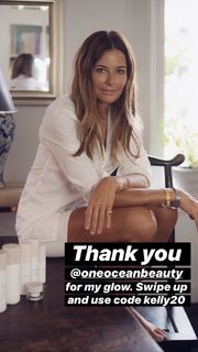 Kelly Bensimon feet photo thumbnail