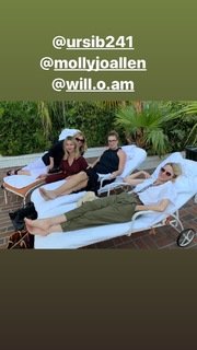 Naomi Watts feet photo thumbnail