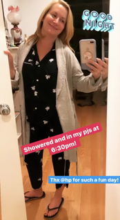 Angela Kinsey feet photo thumbnail