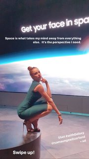 Xenia Tchoumitcheva feet photo thumbnail