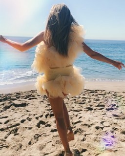 Heidi Klum feet photo thumbnail