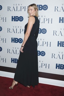 Karlie Kloss feet photo thumbnail