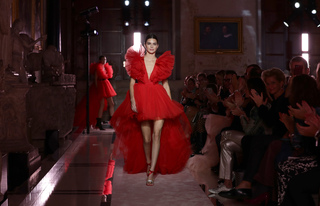 Kendall Jenner feet photo thumbnail