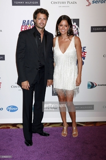 Brooke Burke feet photo thumbnail