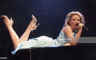 Kylie Minogue feet photo thumbnail