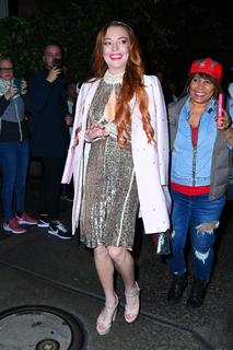 Lindsay Lohan feet photo thumbnail