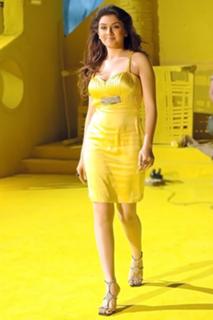 Hansika Motwani feet photo thumbnail
