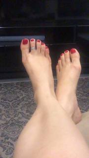 Alaine Crissiê feet photo thumbnail