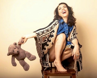 Claudia Lizaldi feet photo thumbnail