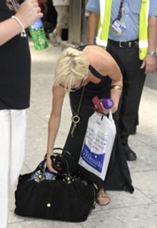 Sarah Harding feet photo 4