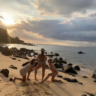 Kaya Scodelario feet photo thumbnail