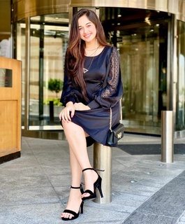 Jannat Zubair Rahmani feet photo thumbnail