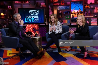 Angela Kinsey feet photo thumbnail