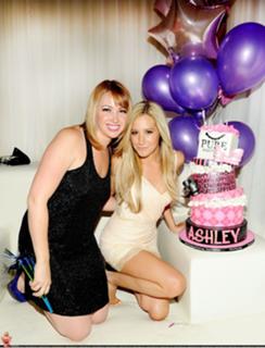 Ashley Tisdale feet photo thumbnail