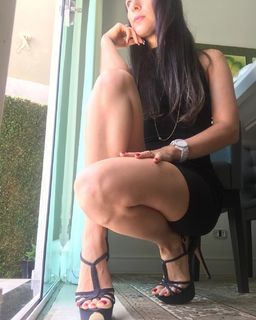 Alaine Crissiê feet photo thumbnail