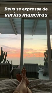 Flávia Alessandra feet photo thumbnail