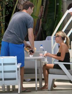 Kristin Cavallari feet photo thumbnail