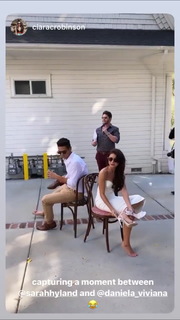Sarah Hyland feet photo thumbnail