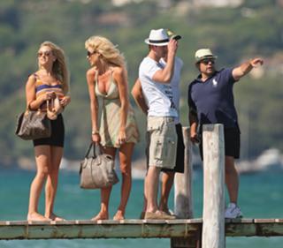 Victoria Silvstedt feet photo thumbnail