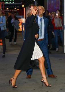 Jennifer Aniston feet photo thumbnail