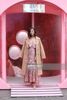 Lucy Mecklenburgh feet photo thumbnail