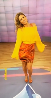 Lívia Andrade feet photo thumbnail