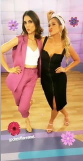 Lívia Andrade feet photo thumbnail