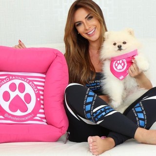 Nicole Bahls feet photo thumbnail