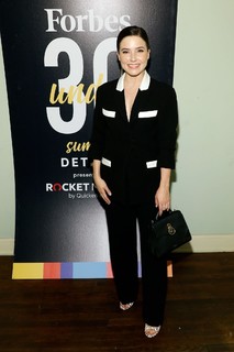Sophia Bush feet photo thumbnail