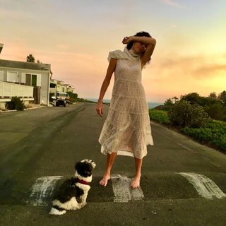Minnie Driver feet photo thumbnail