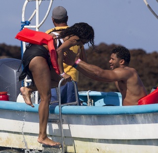 Ciara feet photo thumbnail
