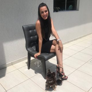 Alaine Crissiê feet photo thumbnail