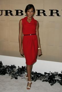 Dania Ramirez feet photo thumbnail