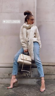 Xenia Tchoumitcheva feet photo thumbnail