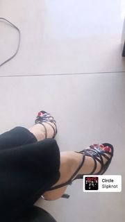 Alaine Crissiê feet photo thumbnail