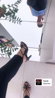 Alaine Crissiê feet photo thumbnail