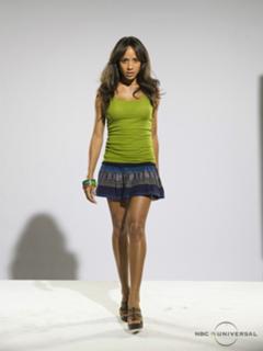 Dania Ramirez feet photo thumbnail