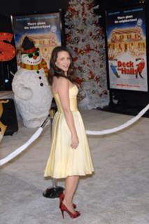 Kristin Davis feet photo thumbnail