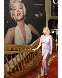 Naomi Watts feet photo thumbnail
